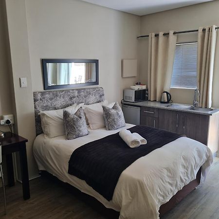 Bed and Breakfast Urban Manor Port Elizabeth Esterno foto