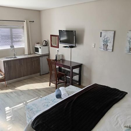Bed and Breakfast Urban Manor Port Elizabeth Esterno foto