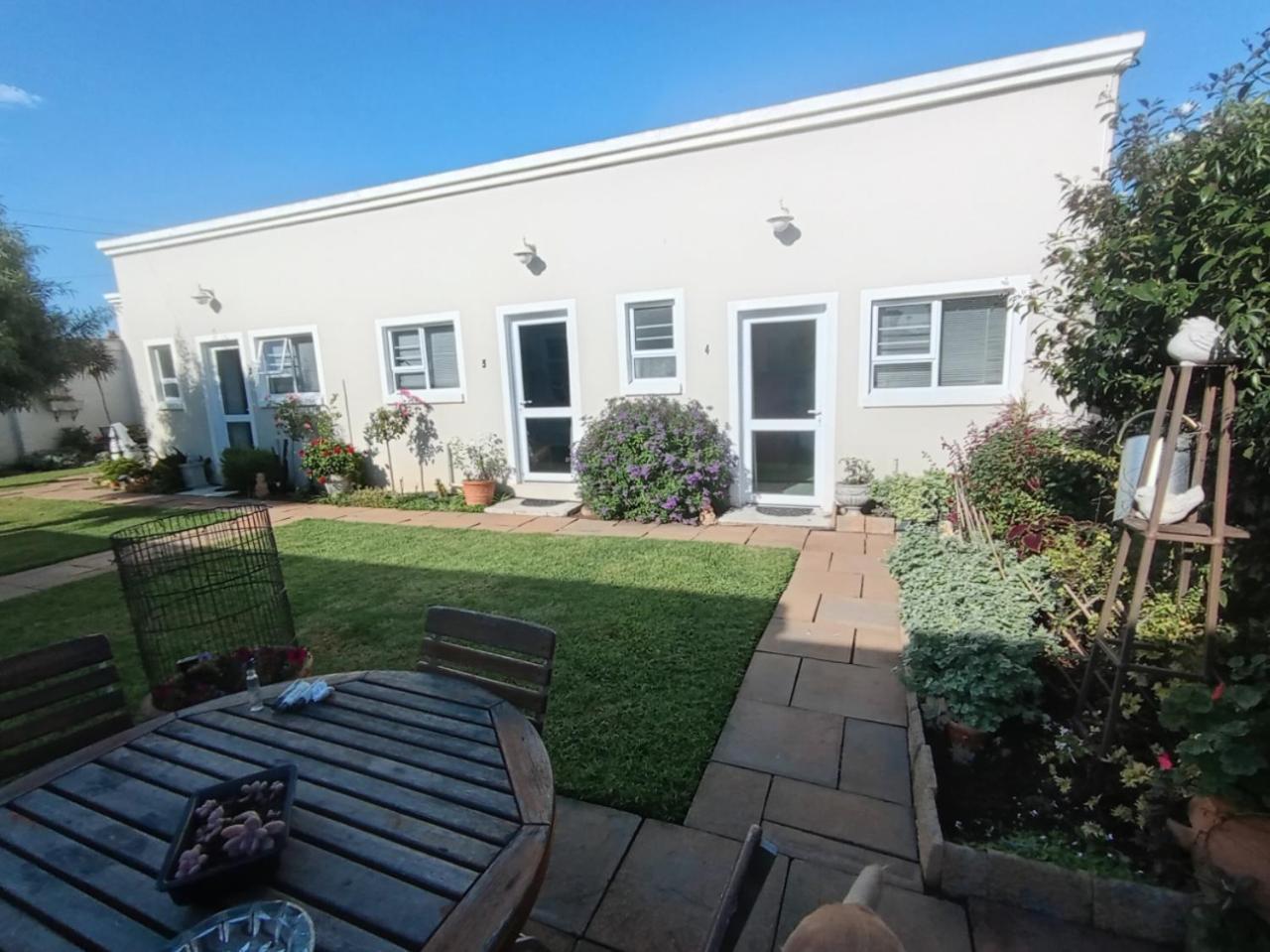 Bed and Breakfast Urban Manor Port Elizabeth Esterno foto
