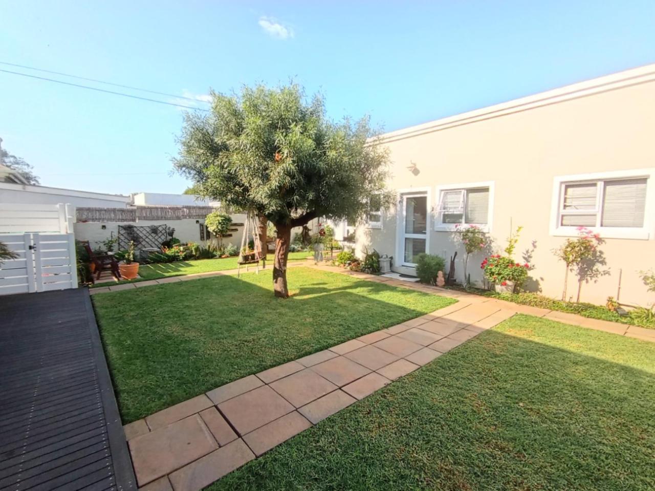 Bed and Breakfast Urban Manor Port Elizabeth Esterno foto